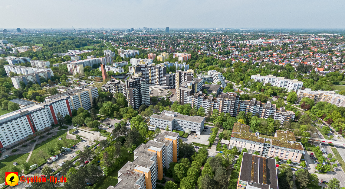 09.05.2023 - Marx-zentrum mit Karl-Marx-Ring 52-62 und 53-57 in Neuperlach